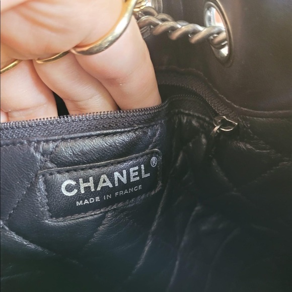 ❌SOLD❌SUPER CUTE!Chanel Bag Black Backpack Quilted Calfskin/Can use as a HandBag - Picture 16 of 16